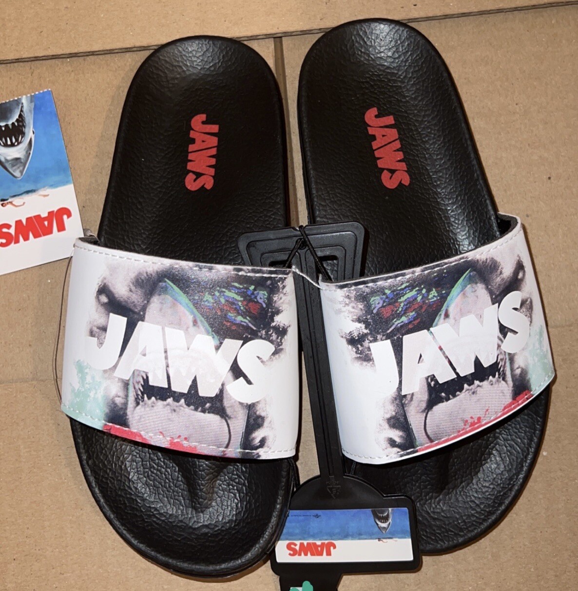 UNIVERSAL JAWS SLIDES SANDALS BOYS KIDS SIZE 12 NEW