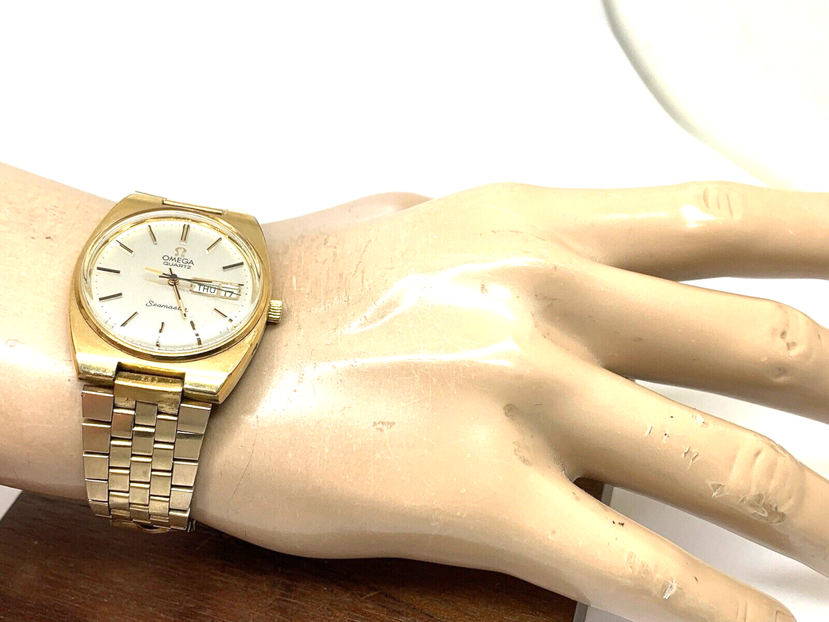 Omega Seamaster Men's Watch 1345 Vintage Swiss Quartz Day Omega Seamaster Men's Watch 1345 Vintage Swiss Quartz Day