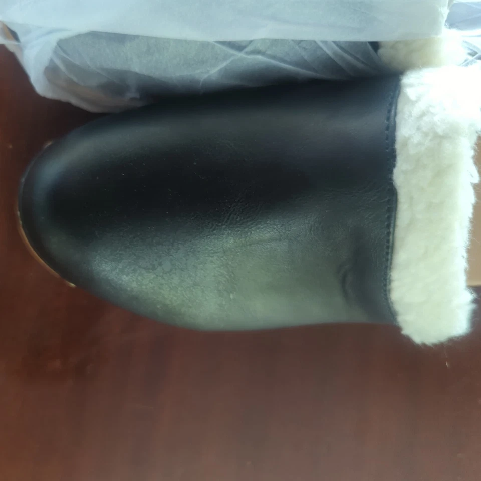 Tamancos pretos forrados de pele sintética Old Navy, novo com etiquetas tamanho 8.5, saltos de madeira - Imagem 4 de 4