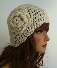 BONE CREAM FLOWER BEANIE CAP HAT HAND CROCHET BERET SKULL CAP CLOCHE