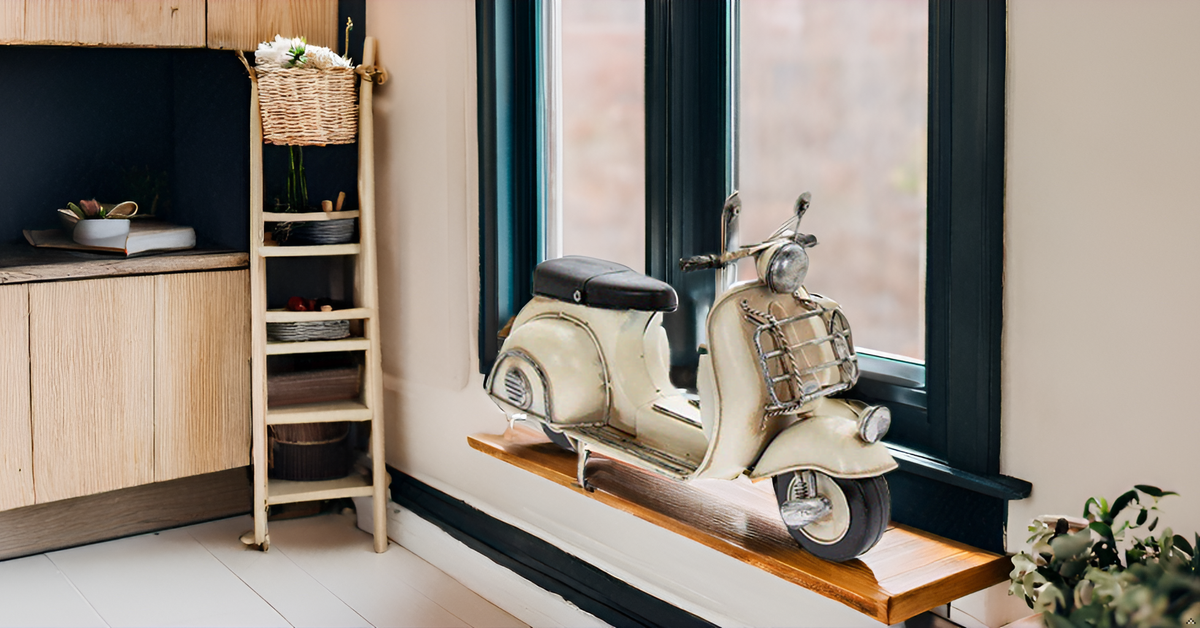 Metal Tin Cream White Beige Model - British Lambretta/Vespa Style