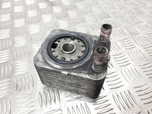 Volkswagen PASSAT B6 2006 Diesel 103kW Ölfilterhalter / Kühler GUST17542