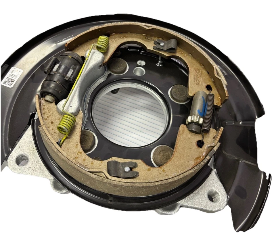 NEW OEM 2023-25 Ford F-250/350 Super Duty RH Rear Brake Assembly PC3Z-2C220-A - Image 2 of 4