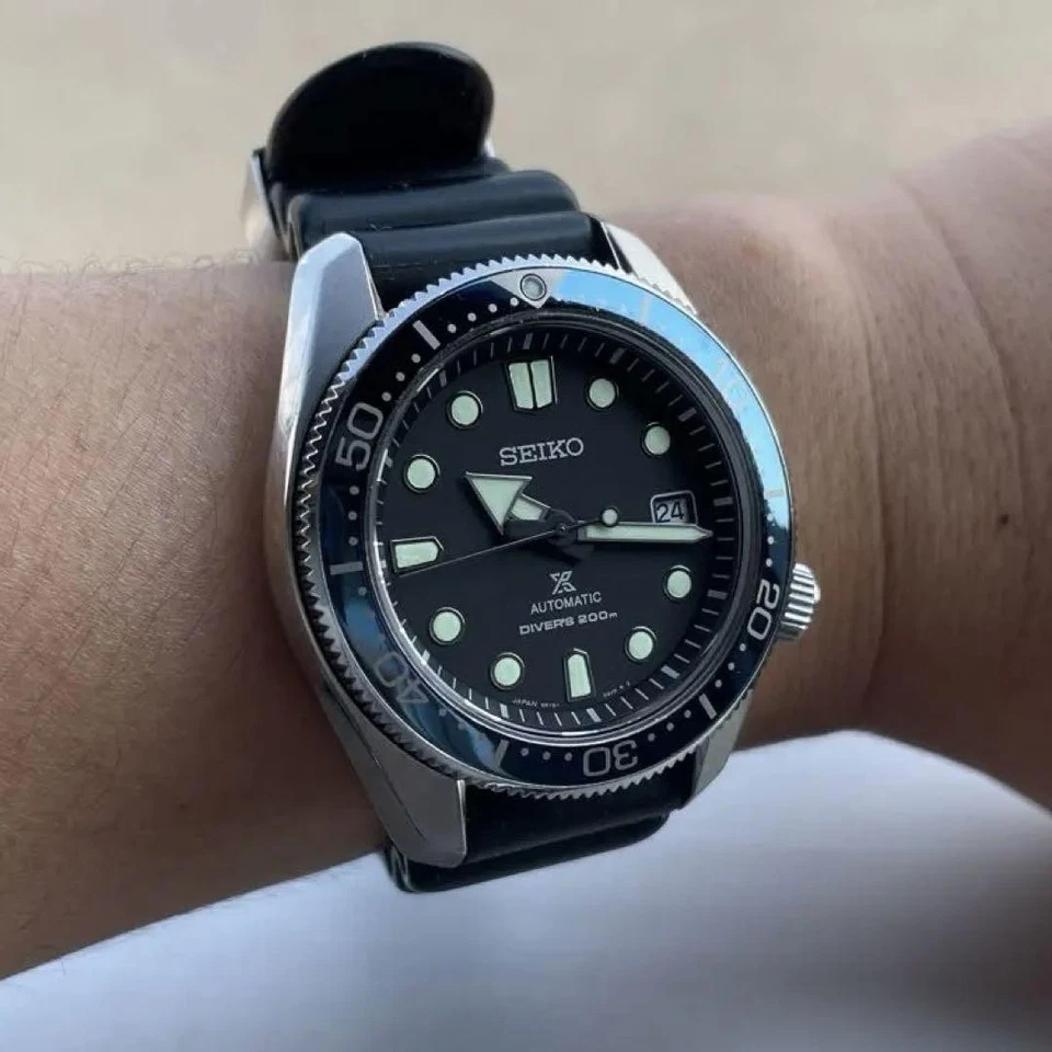 Reloj de buceo Seiko Prospex SBDC063 con correa de silicona arañazos menores Foto 3 de 4