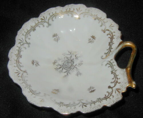 VINTAGE STYLEBUILT ACCESSORIES PORCELAIN CANDY BON-BON DISH, ORMOLU FOOTED