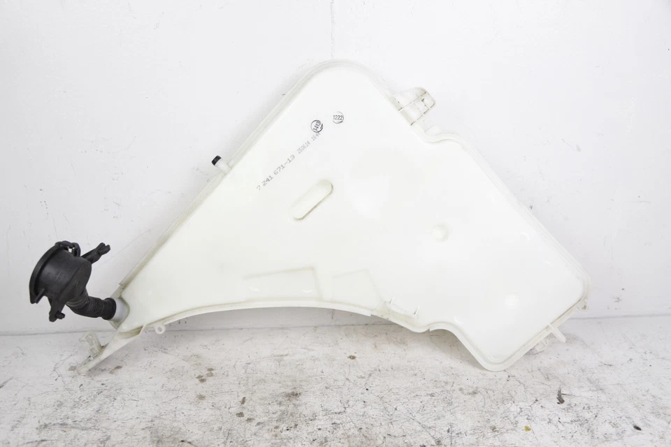 Bomba de depósito de fluido de lavadora original BMW fabricante de equipos originales para serie 2/3/4 F22 F30 F32 Foto 2 de 4