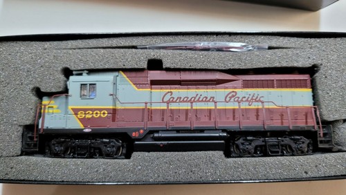 Bachmann Spectrum GP-30 Canadian Pacific Diesel escala 8200 HO | Condition: New