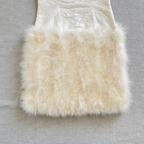 NWT BCBGMaxAzria Aliss White Feather Hem Jacquard Sleeveless Dress Size 2 - Picture 3 of 7