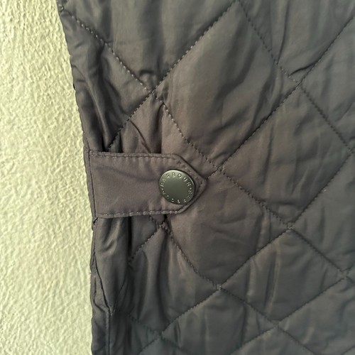 BARBOUR Men's Black Navy Lowerdale Quilted Vest Size Medium - Picture 9 of 10