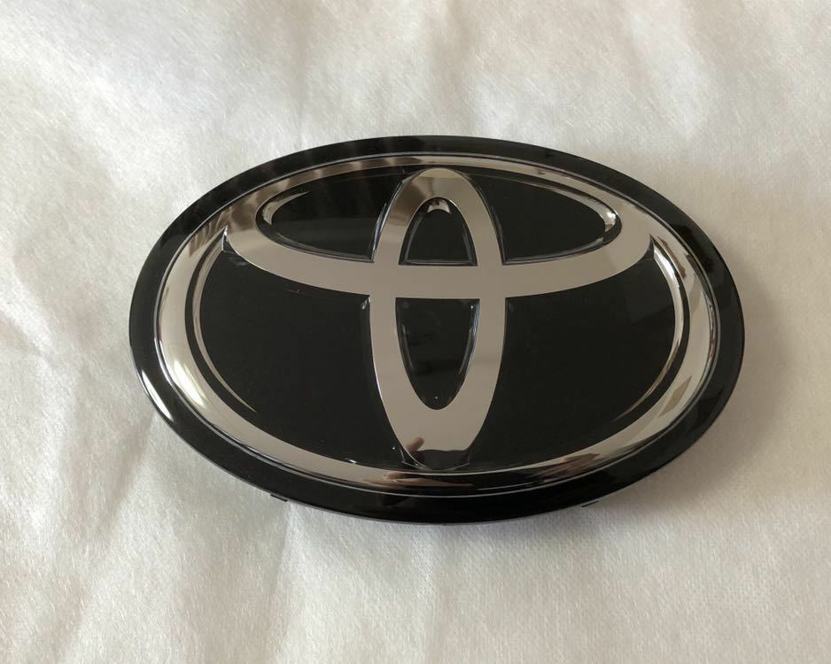GENUINE TOYOTA 5314171010 Emblem, Radiator Grille (Or Front Panel 