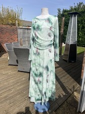 women’s  Floral Print Long Sleeve Dress Women XL beautiful print . Nwot