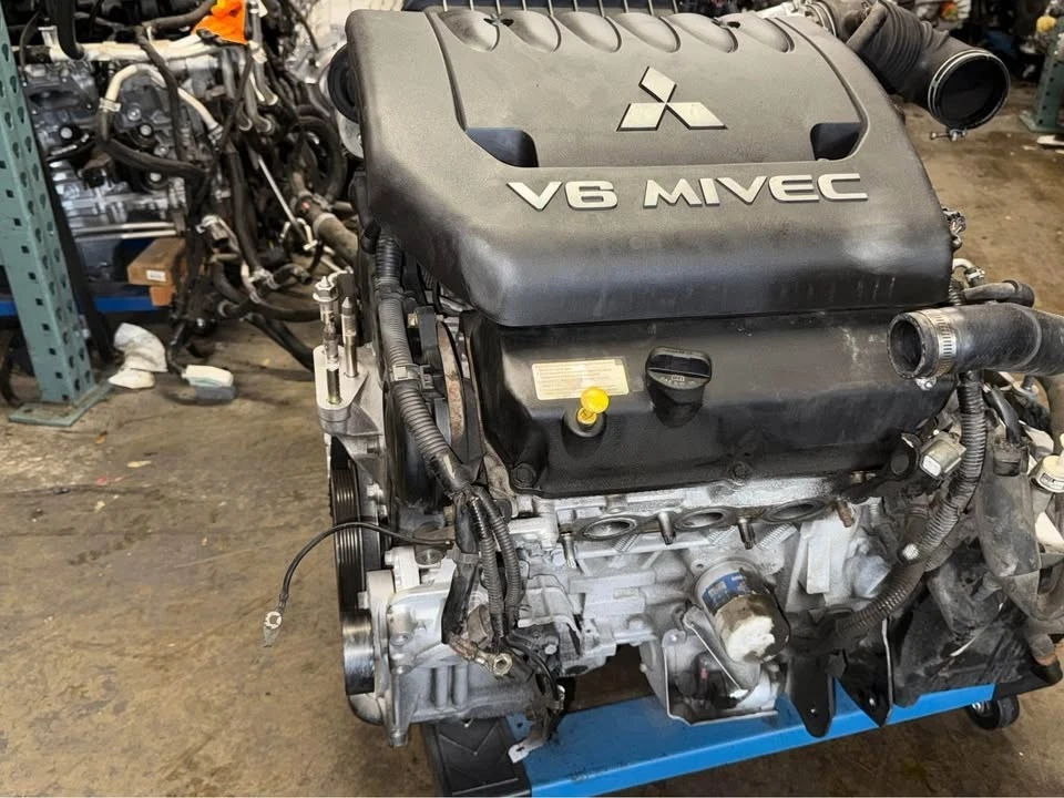 2007 2008 Mitsubishi Outlander Engine Motor Complete Assembly U3UOJ 60K Mile OEM - Image 3 of 4