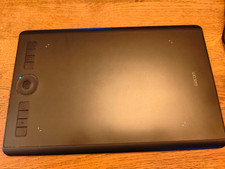 Wacom Intuos Pro Medium PTH-660 Complete Set ? Pro Pen 2 ? Excellent Condition