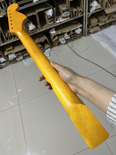 Cabezal grande amarillo 21 trastes mano izquierda arce guitarra mástil adecuado Fender Strat - Imagen 4 de 5