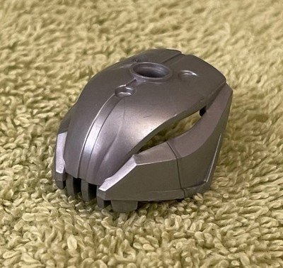 LEGO Bionicle Pearl Light Gray Rahkshi Head / Mask From The ROODAKA Set ( 8761 )