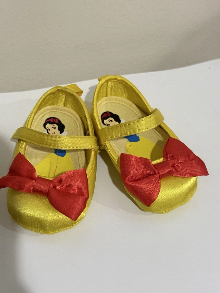 Lote de 6 Zapatos Infantiles Niña--Varios tamaños y estilos--usados Foto 4 de 4