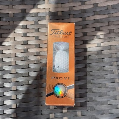 TITLEIST Pro V1 Neue Golfbälle Hülle 3 Stück.  # 3 s St James Place Logo. 