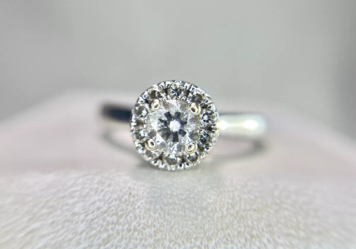 14k White Gold Zales Designer Round Brilliant Diamond Halo