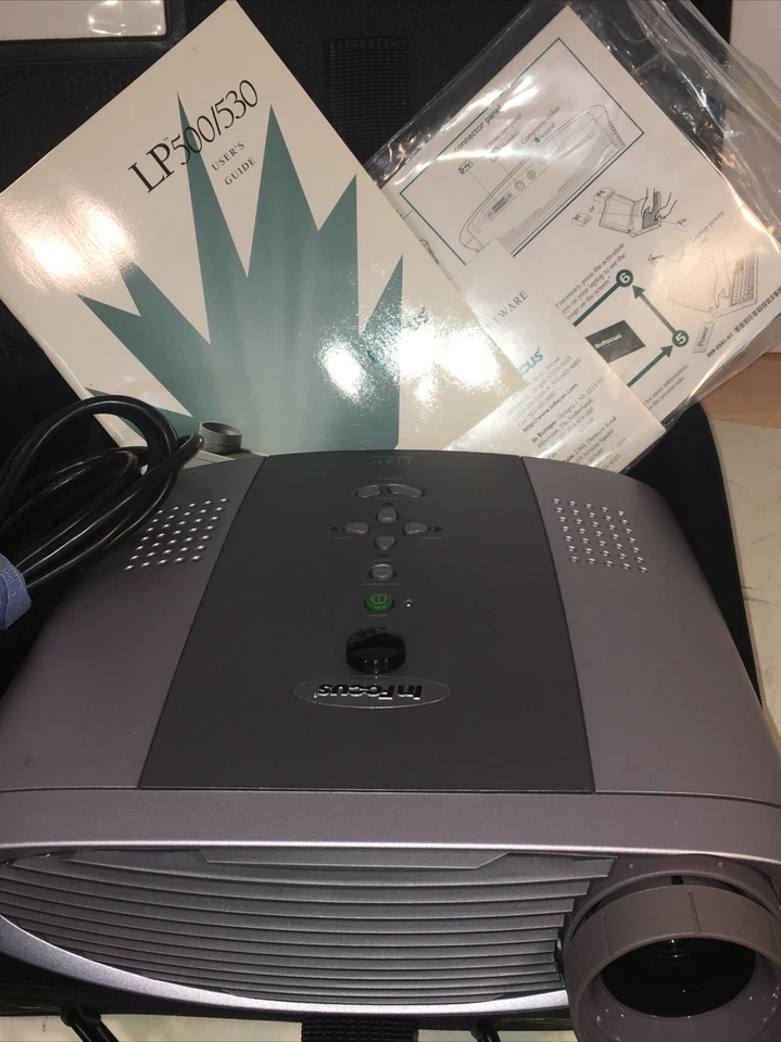 InFocus LP500 Projector 800x600 - Remote, Manuals, CD, Wires, Case included - Image 2 of 4