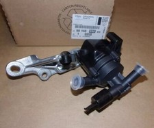 Pompe à eau Peugeot 208