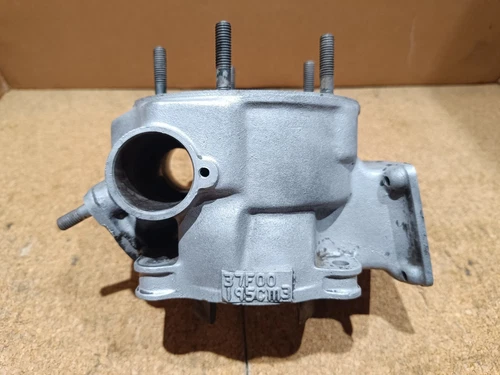 YAMAHA DT 200r 200LC 200 37F 1986 1987 BODY Cylinder barrel engine 37F-11311-01