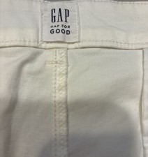 Woman  s Gap White Pants
