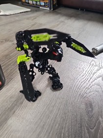 LEGO BIONICLE 7136 STARS SKRALL complete figure  with  canister and instructions