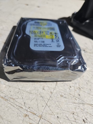 Western Digital Caviar 80GB 7200RPM 3.5" IDE Hard Drive WD800JB NEW. #i13 - Picture 3 of 3