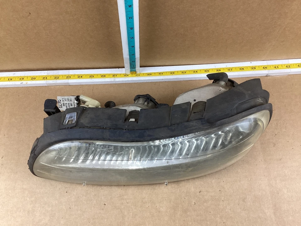 1997-2005 Chevrolet Malibu Front Left Driver Side Headlight Assembly OEM - Image 2 of 4
