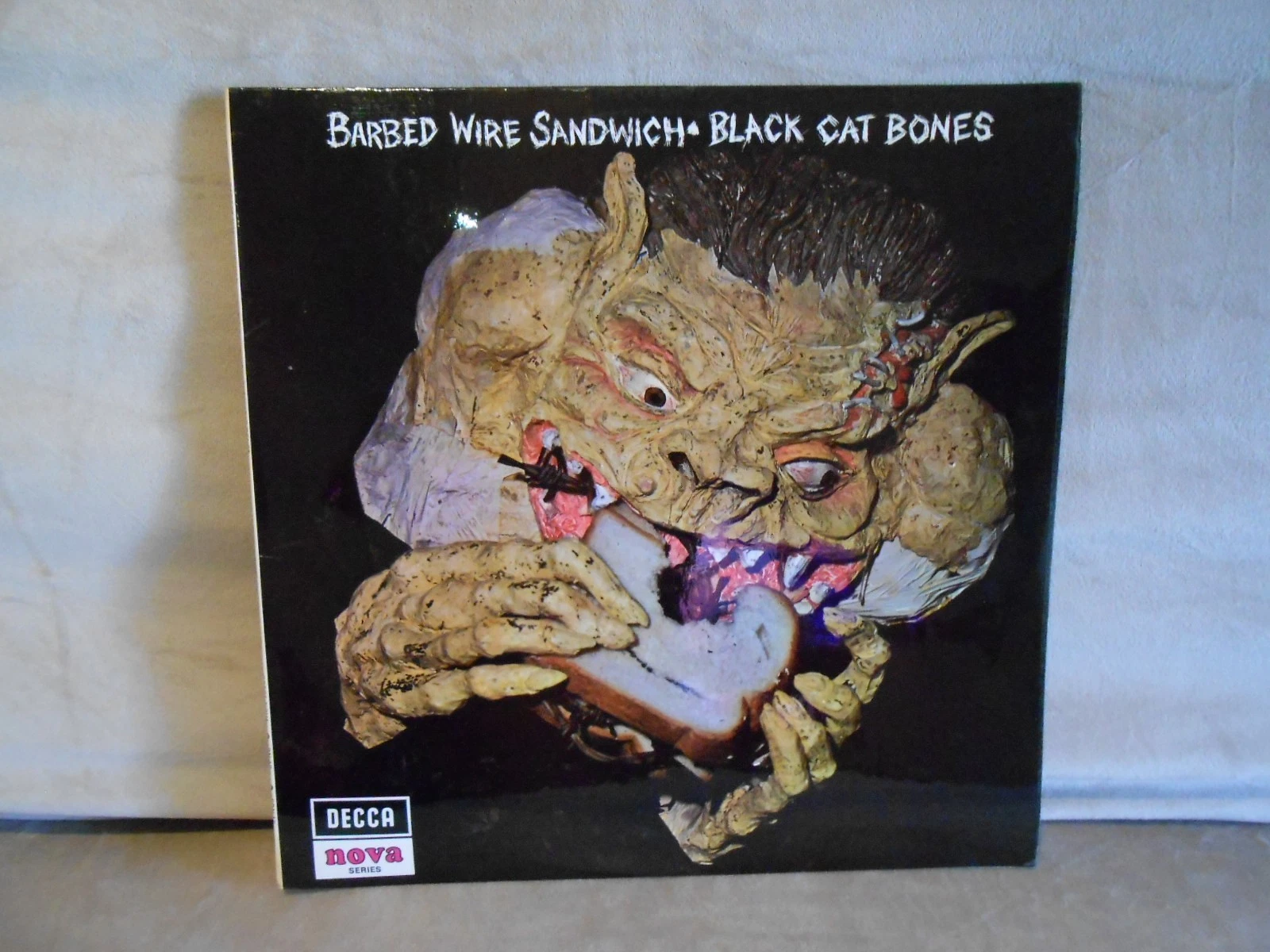 BLACK CAT BONES - BARBED WIRE SANDWICH - 1st PRESS - UK - STEREO - COMPLETE
Opens in a new window or