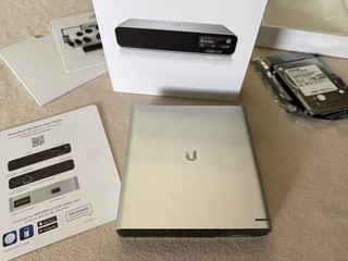 Ubiquiti UniFi CloudKey Gen2 Plus UCK G2 PLUS Controller Protect 1TB & 4TB Drive