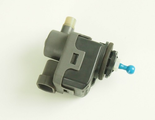 NISSAN Primera P12 LWR Stellmotor Hella 007878-43 Renault 7700420737