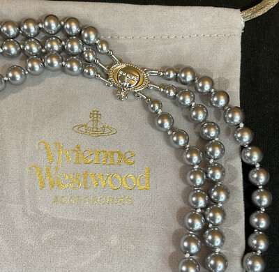 Vivienne Westwood ROW PEARL ネックレス Three Row Pearl Bas Relief Choker in PLATINUM-PEARL-CRYSTAL