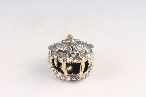 Rare Chinese miao silver OLD hand carved lion statue pendant necklace bell - Picture 3 of 6