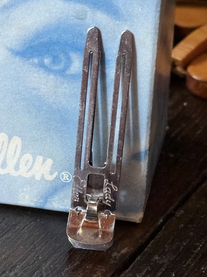 DE COLECCIÓN PINZAS PARA EL CABELLO DAMA ELLEN KLIPPIES AÑOS 50 Hollywood Pin Up LOTE DE 100 NUEVAS EN CAJA Foto 3 de 4