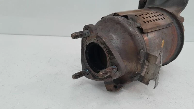 030131701D 1148662 convertidor catalítico escape para VOLKSWAGEN FOX (5Z1) BASICO Foto 4 de 4