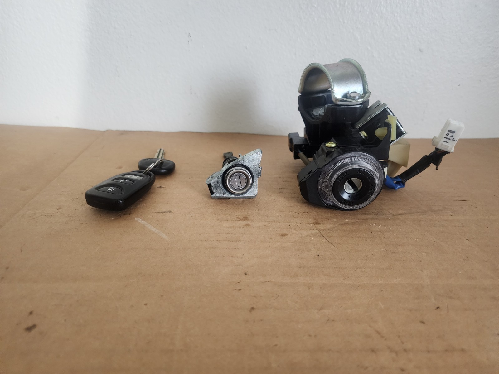 2011–2016 Hyundai Elantra Ignition Switch Lock Cylinder With Key & Immobilizer S