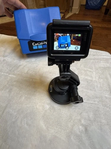 GoPro HERO7 Silver 4K Action Camera + Suction Mount + OG Blue Box Model SPTM1