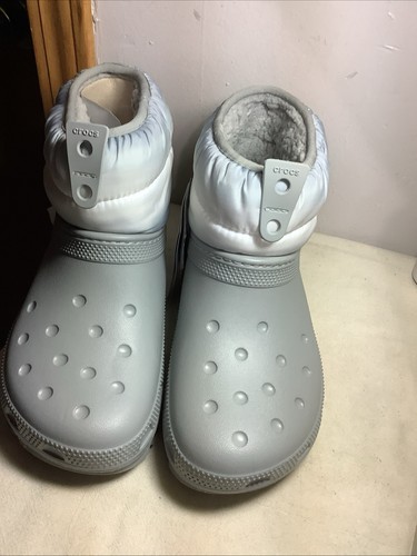 Crocs Classic Neo Puff Shorty Boots Light Grey Women’s SZ 6 Insulated Sole~NWT - Picture 3 of 17
