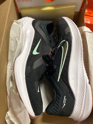 Nike Quest 5 Womens Size 10 Black Mint Foam Running Shoes Lightweight