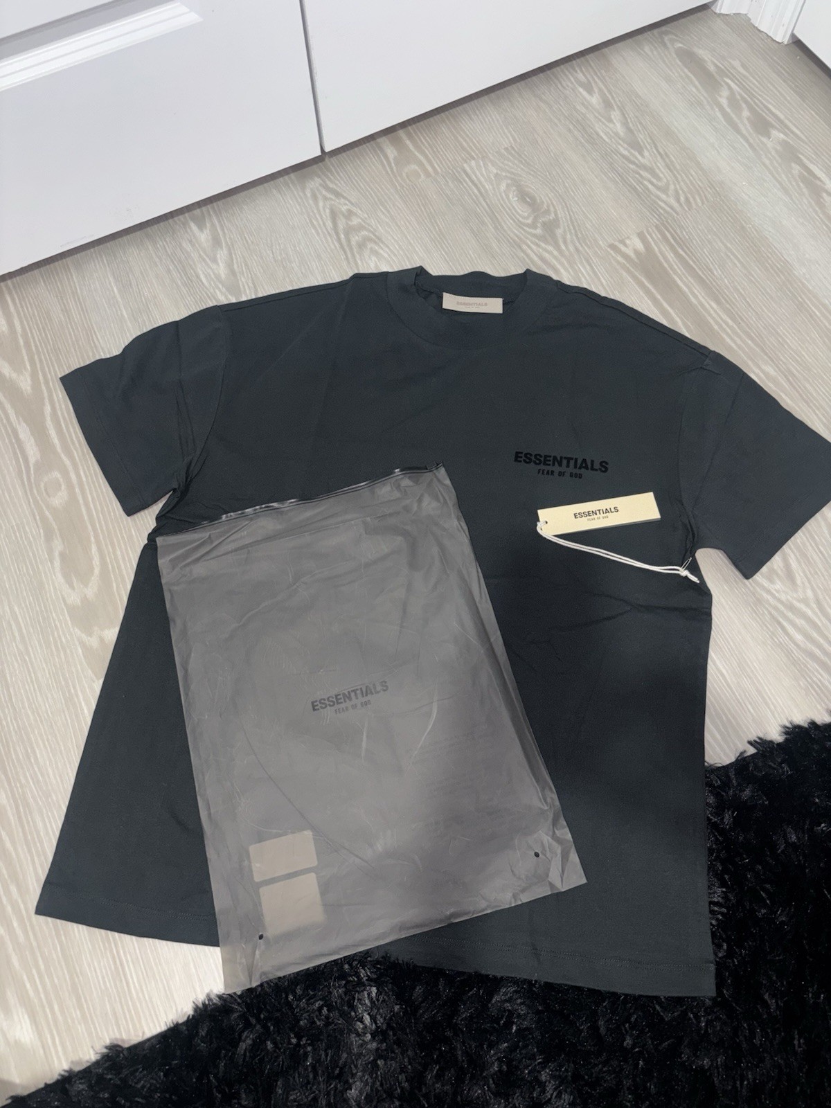 Fear of God Essentials Men's Black Cotton Short Sleeve Crew Neck Logo T-Shirt thumbnail 3