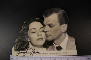 JENNIFER JONES (1919 2009) (LOVE LETTERS SONG OF BERNADETTE) AUTOGRAPH PHOTO