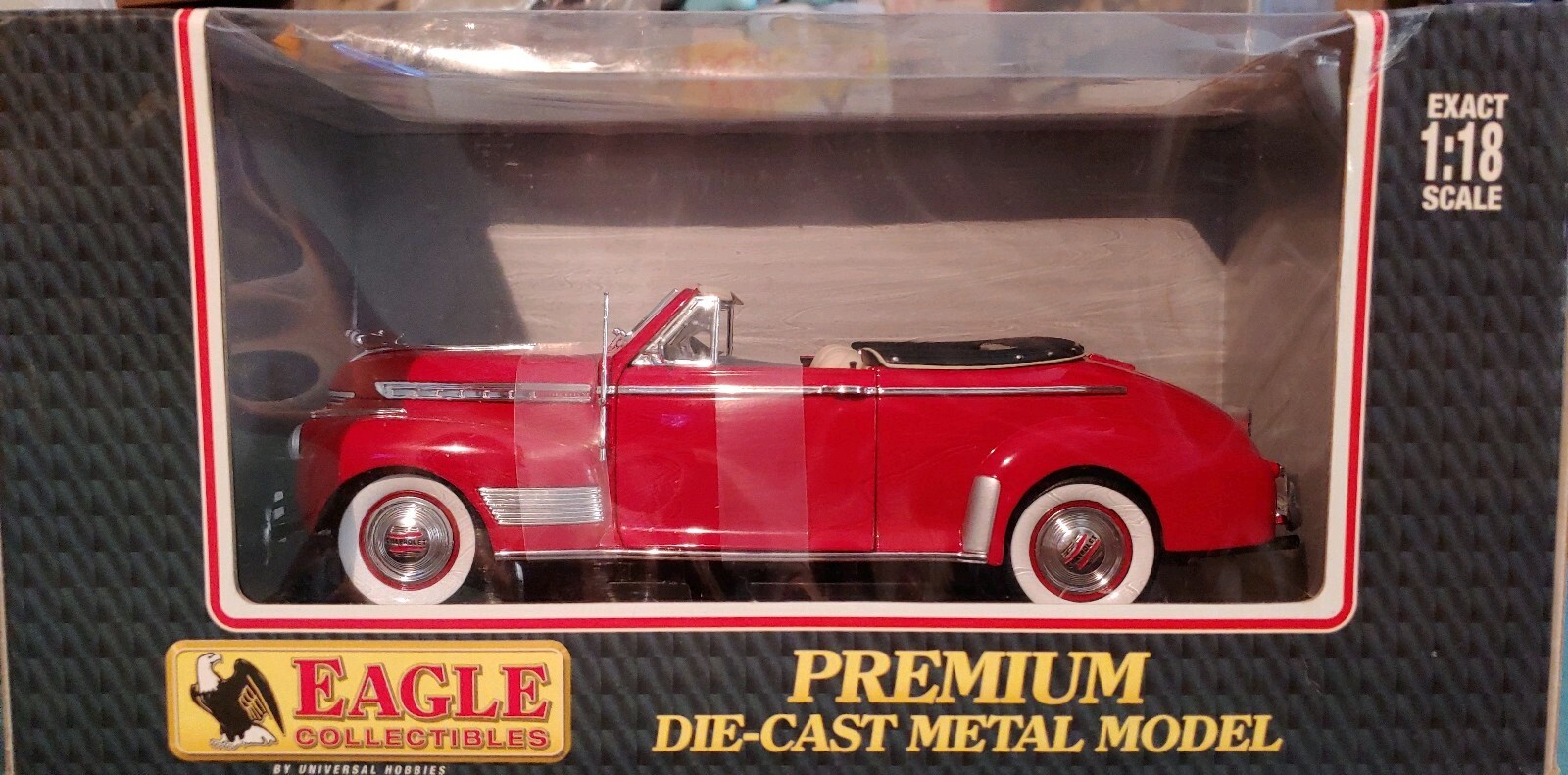 1941 Chevrolet Deluxe Convertible 1:18 Scale Die Cast Eagle 