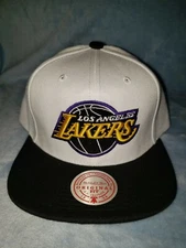 Mitchell & Ness White/Black NBA Los Angeles Lakers Reload 2.0 Snapback Hat -