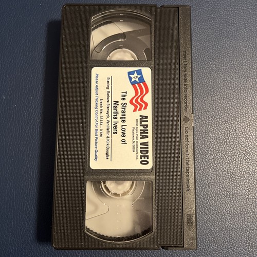 The Strange Love of Martha Ivers VHS Barbara Stanwyck - Picture 3 of 3