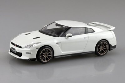 NISSAN GT-R R35 1/8スケール プラモデル 1/8 Nissan Skyline GTR (R35) bodyshell (360mm wheelbase