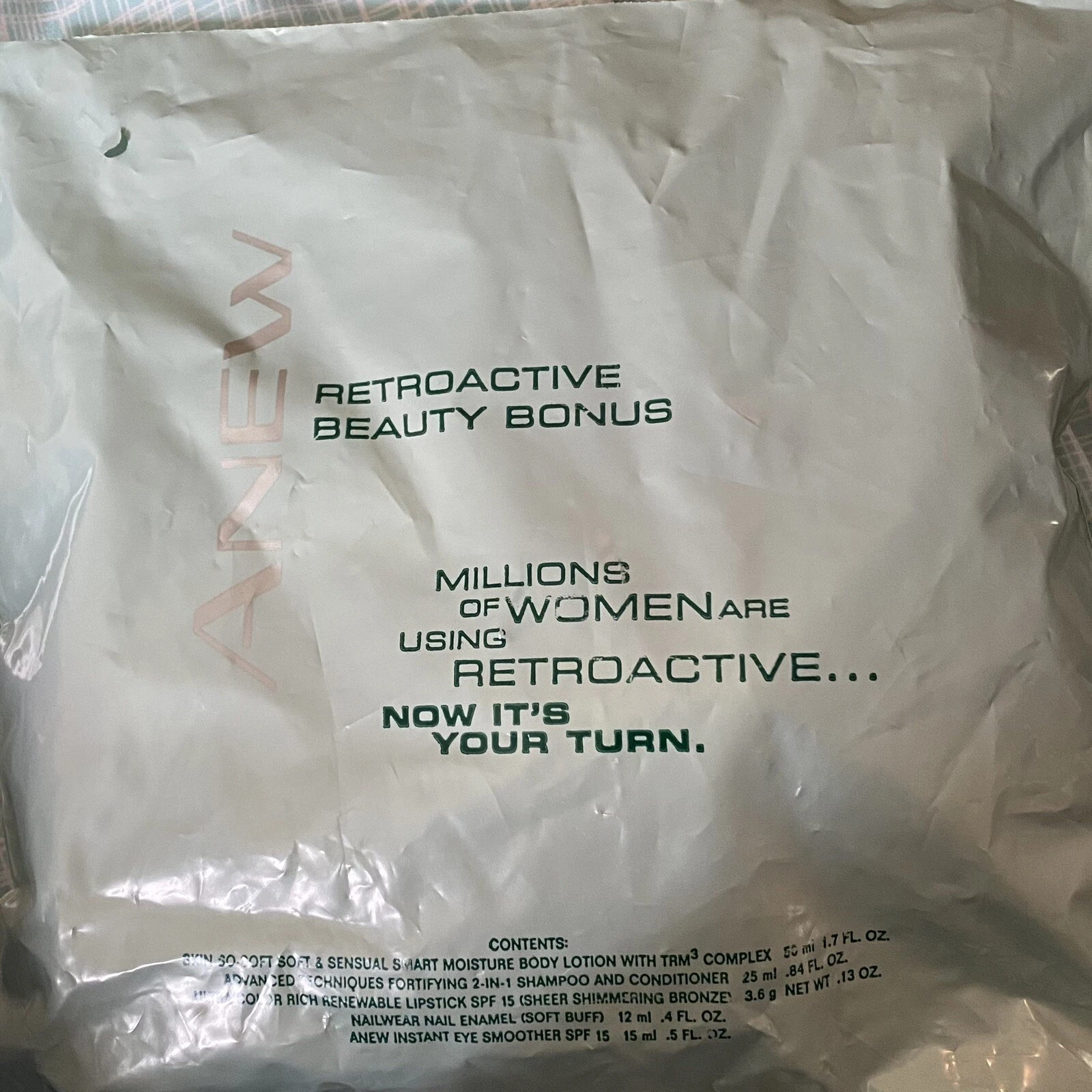 Avon Anew Retroactive Beauty Bonus Kit SSS Lotion Shampoo Conditioner Lipstick