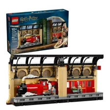 LEGO Harry Potter Book Nook: Hogwarts Express Building Set - Bedroom Shelf Decor
