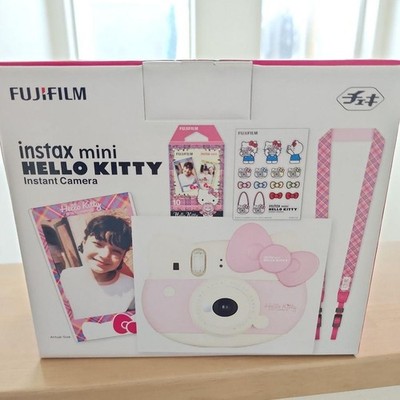 Fujifilm Instax Mini Hello Kitty Instant Film Camera - Pink