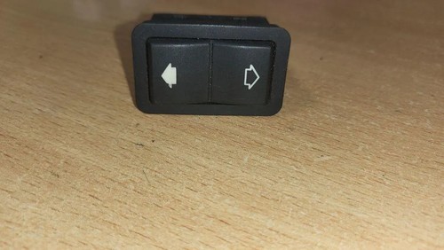 BMW 5 E39 Schalter für Fensterheber hinten links 8368974 2.50 Petrol 33750540